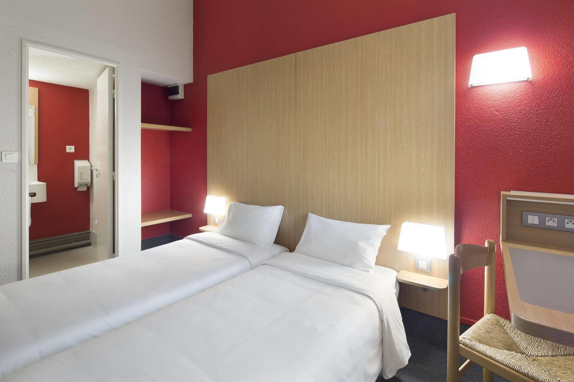 B&B Hotel Laval Change Exterior foto
