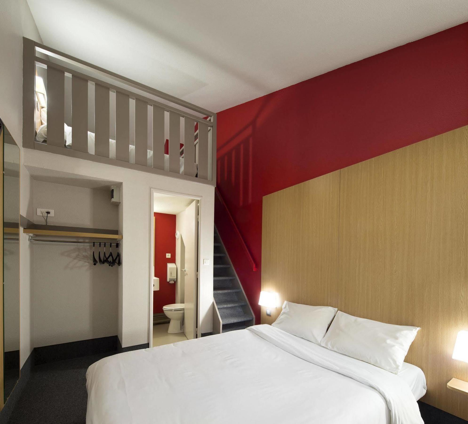 B&B Hotel Laval Change Exterior foto