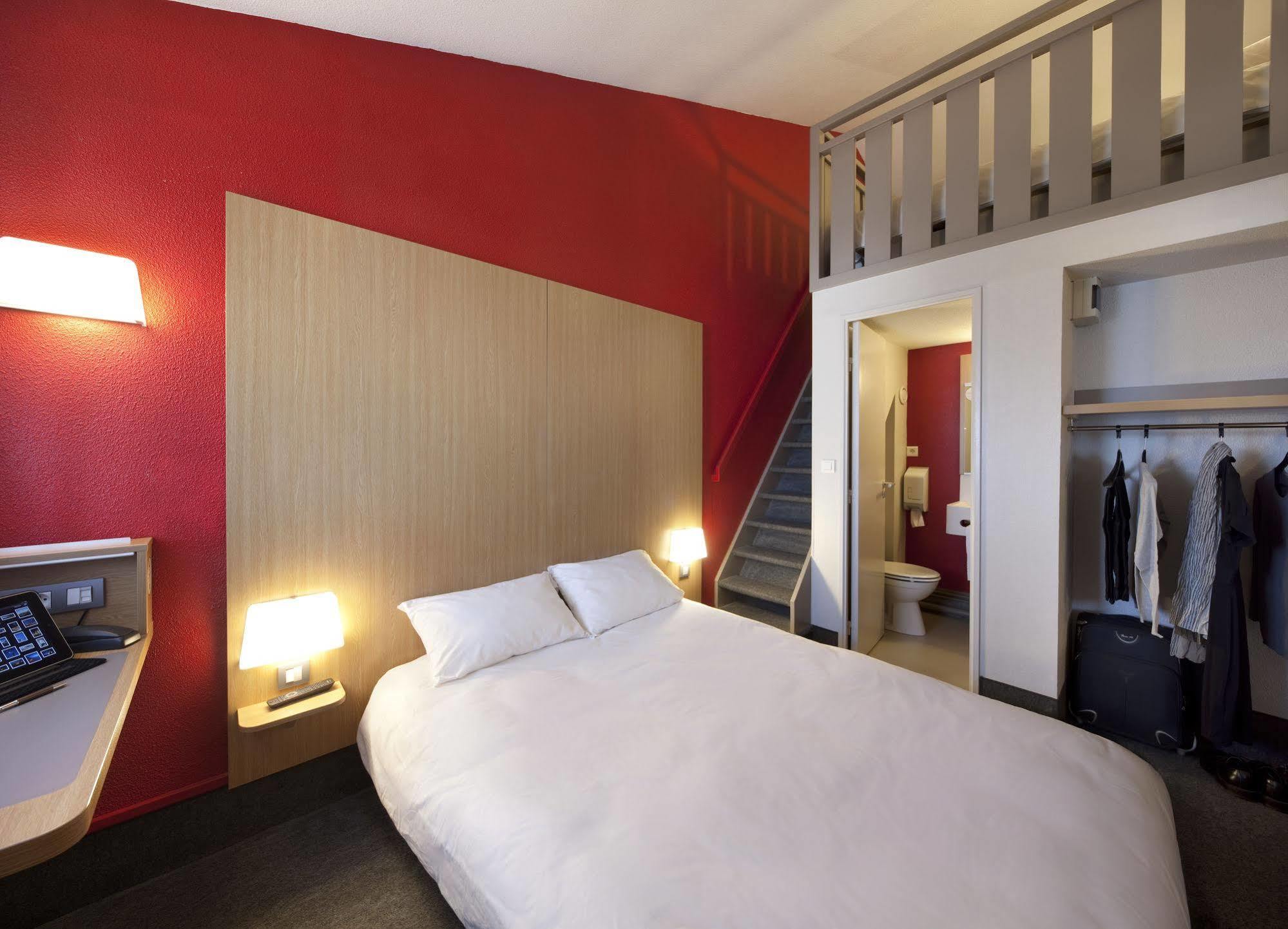 B&B Hotel Laval Change Exterior foto