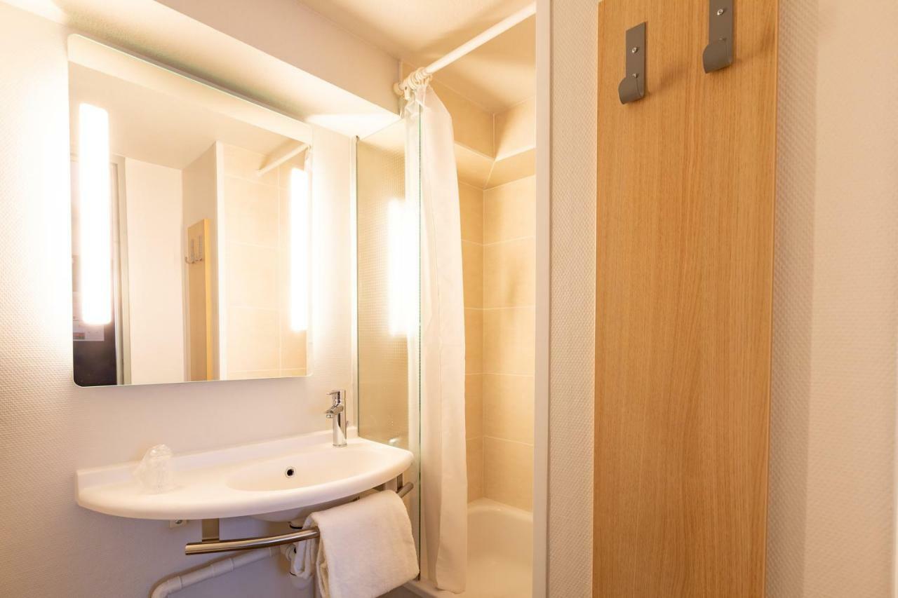 B&B Hotel Laval Change Exterior foto